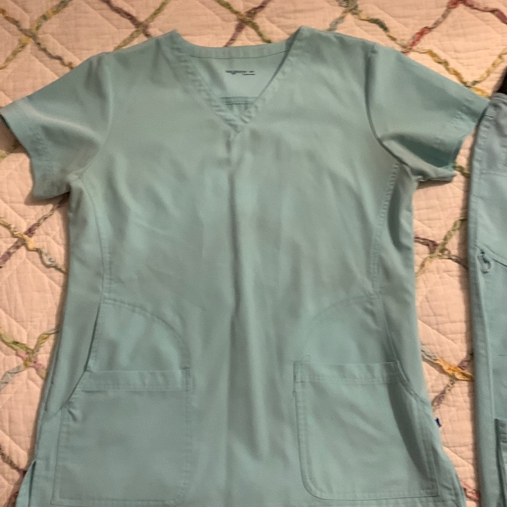 Aqua Nurse Mates Scrubs set Medium